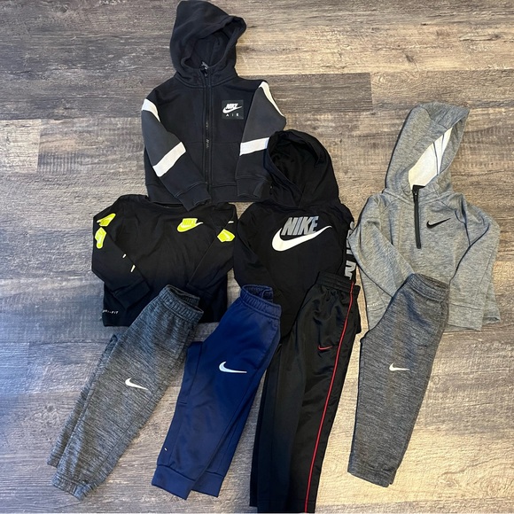 HUGE toddler Nike bundle - Picture 6 of 7